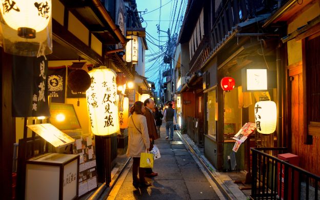 Just a casual evening in Pontocho – Kyoto Food Tour